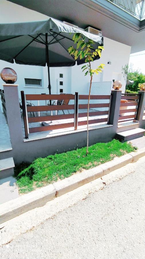 Filippou Luxury Apartments Flojitá Kültér fotó