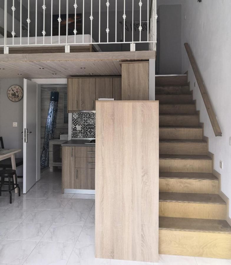 Filippou Luxury Apartments Flojitá Kültér fotó