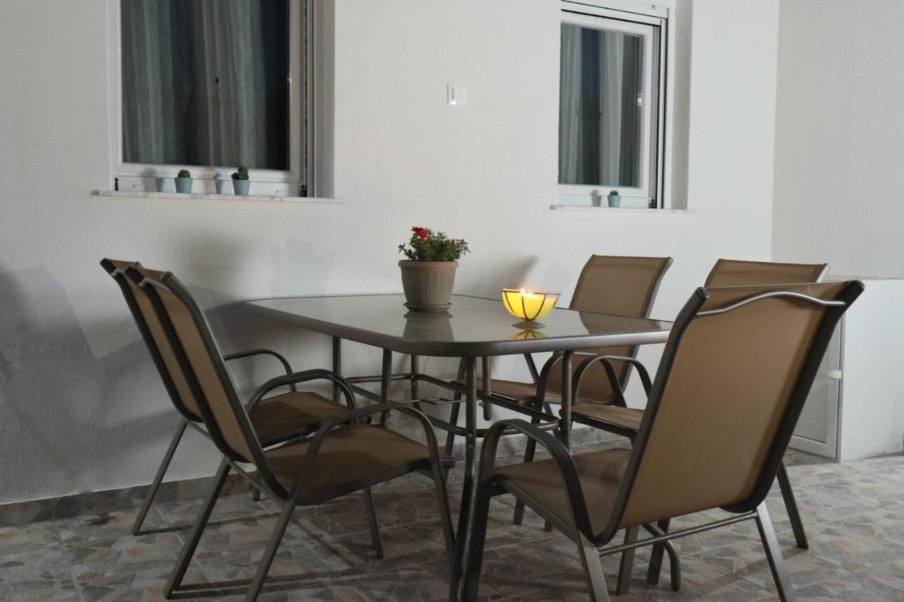 Filippou Luxury Apartments Flojitá Kültér fotó